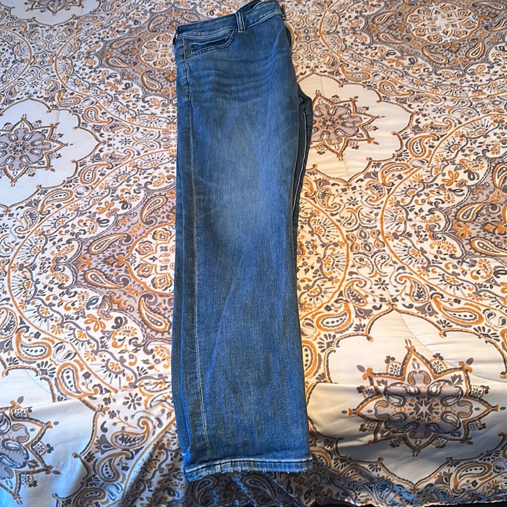 Athletic Slim 34x32 men’s jeans. Express
